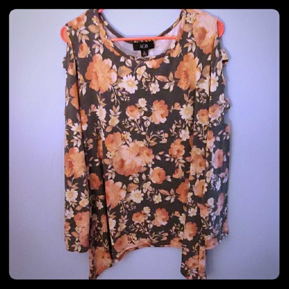 AGB floral top